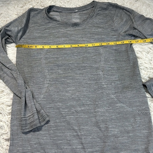 Lululemon Swiftly Relaxed Long Sleeve White / White / Black - Picture 3 of 5